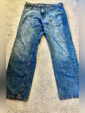 Merona Classic Fit Jeans Mens 34x32 Medium Wash Straight Leg Everyday Denim